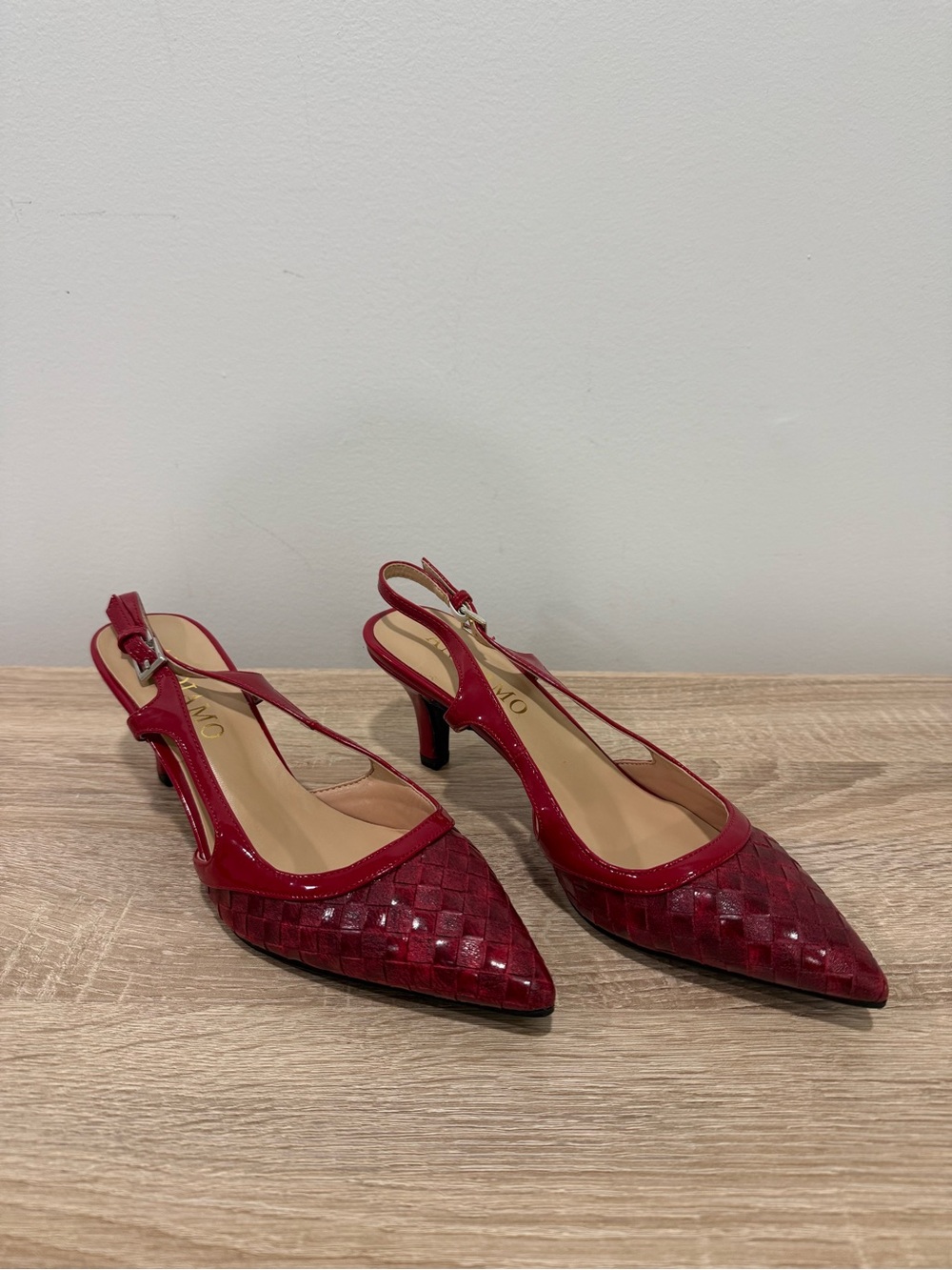 Andiamo Doral Red Woven Slingback Pumps Pointed Toe Kitten Heels Women Sz 9